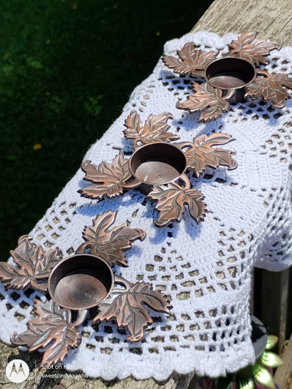 maple leaf design tea light holders set of 3 heavy cast metal dk copper colored